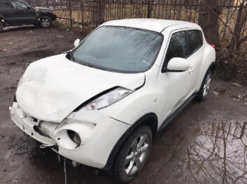 Nissan Juke 2012, 1.6 Вариатор [wt_location get=